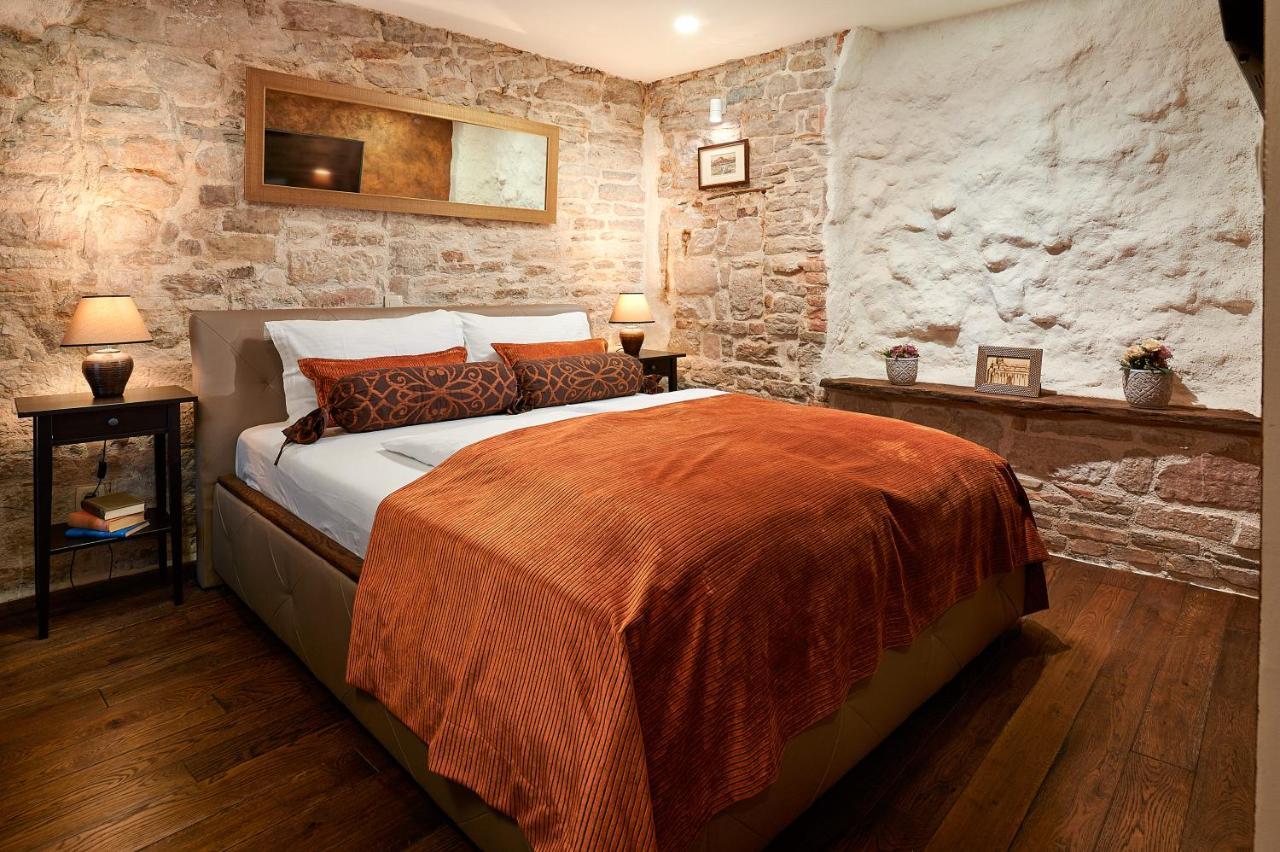 Rustic Apartments Sv Frane In The Old Town Šibenik Exteriör bild