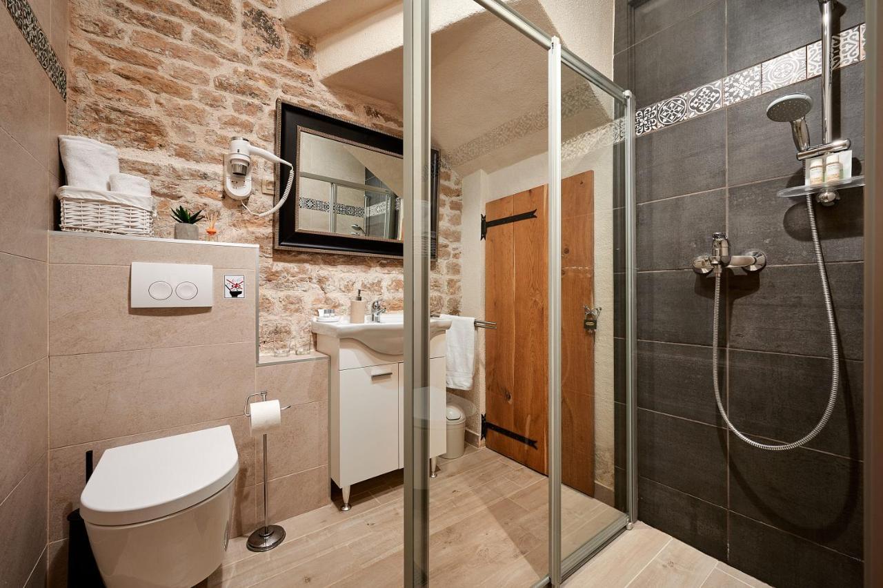 Rustic Apartments Sv Frane In The Old Town Šibenik Exteriör bild