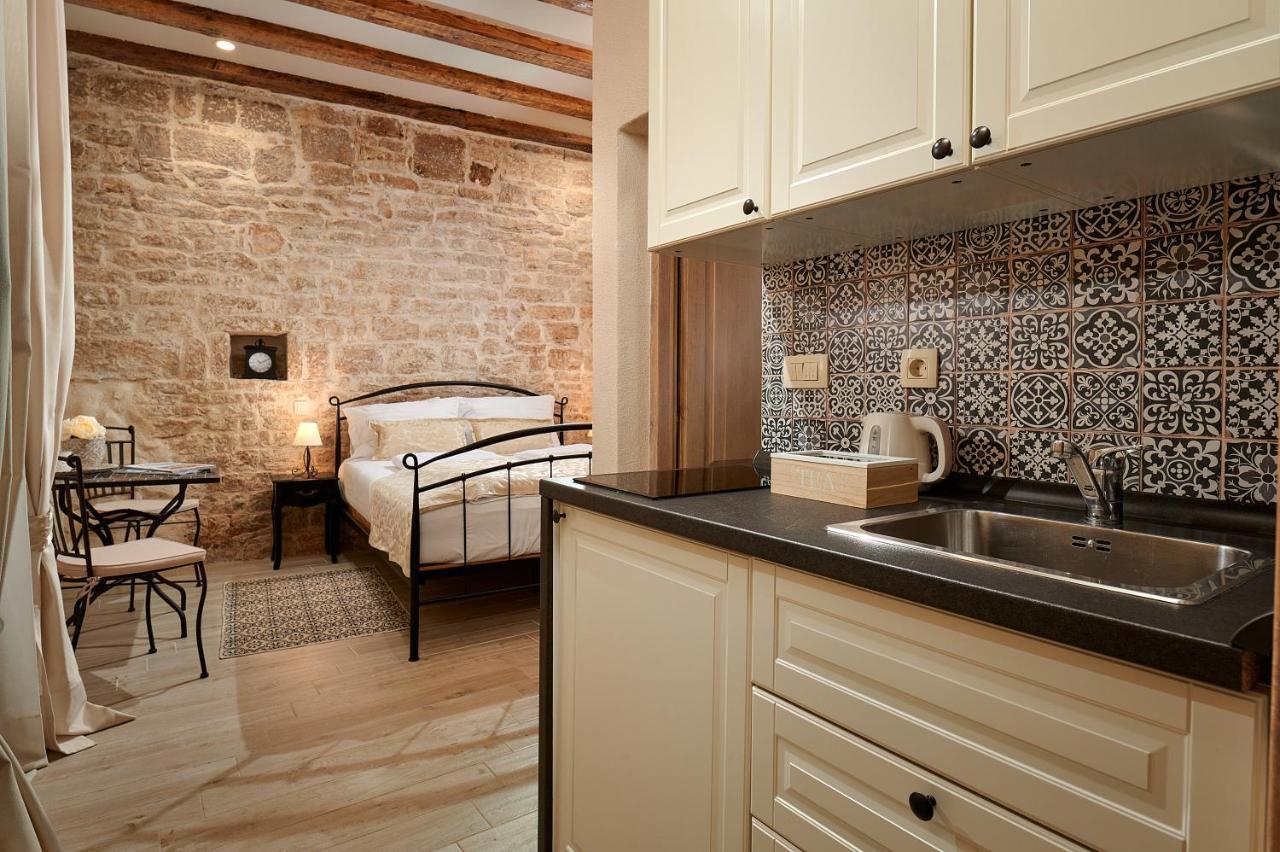 Rustic Apartments Sv Frane In The Old Town Šibenik Exteriör bild
