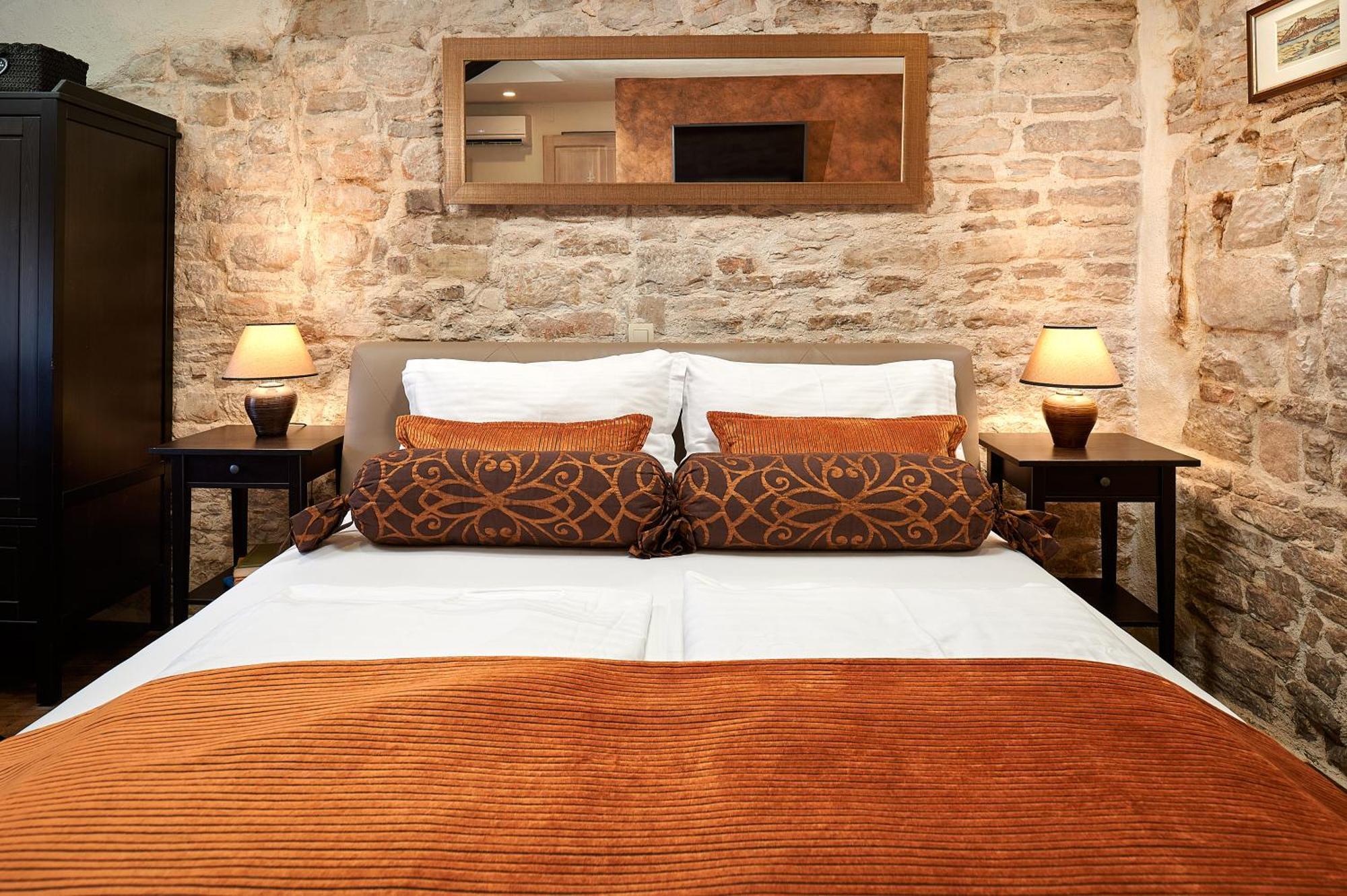 Rustic Apartments Sv Frane In The Old Town Šibenik Exteriör bild