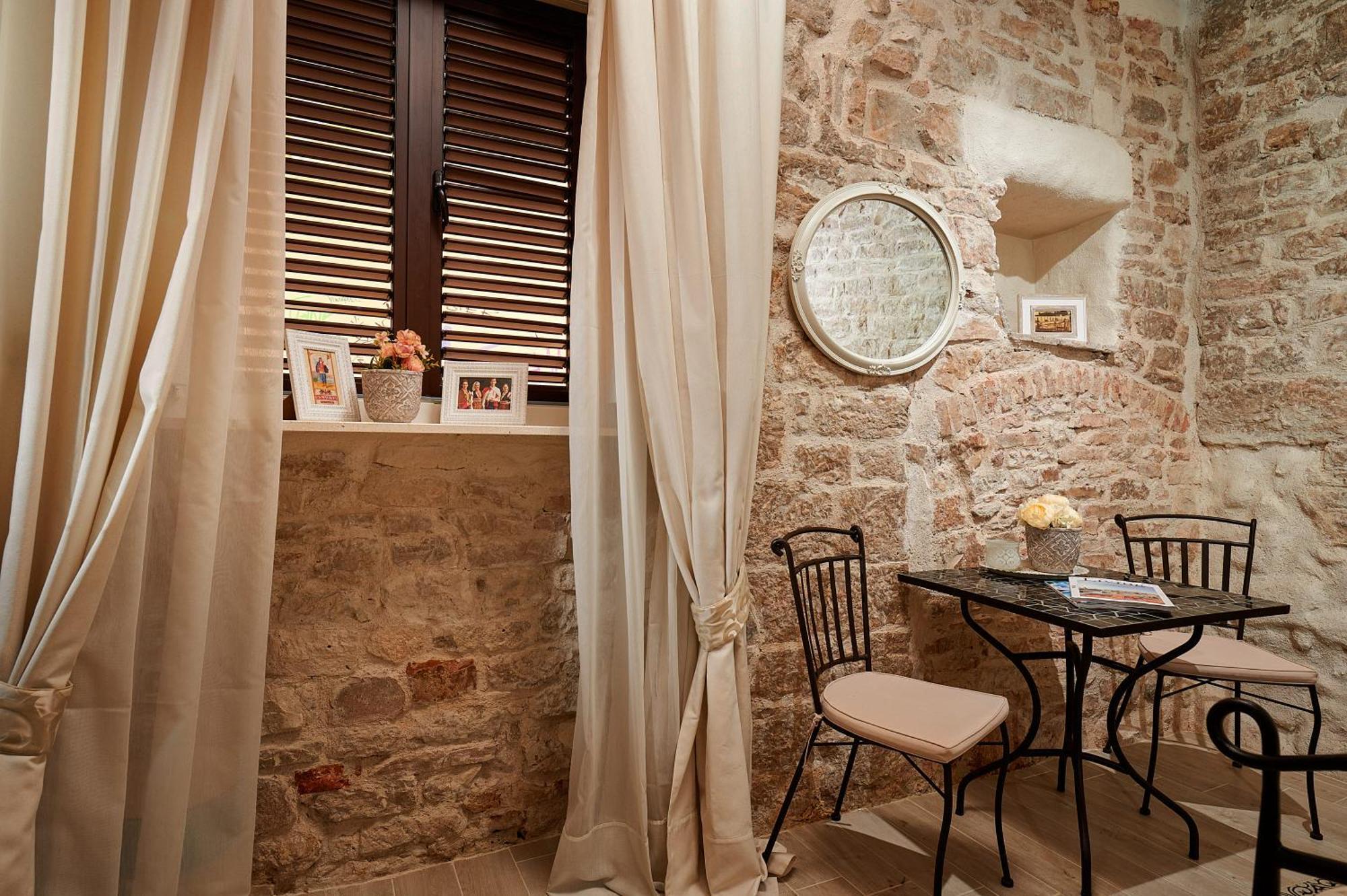 Rustic Apartments Sv Frane In The Old Town Šibenik Exteriör bild